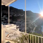 Queen View - No Kitchen * Positano