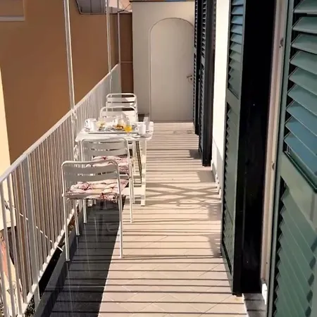 Queen View - No Kitchen Appartamento *